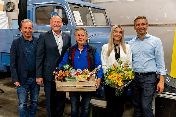 FoisnerTrans_feiert_90JahrJubiläum.jpg  