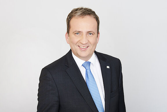 OeVP_1621.jpg_ÖVP_Klub_Sabine_Klimpt.jpg  